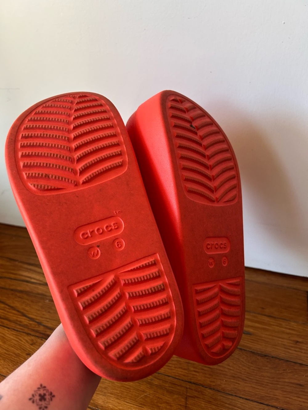 Crocs Slip-On Platform Clogs - Picture 4 of 4